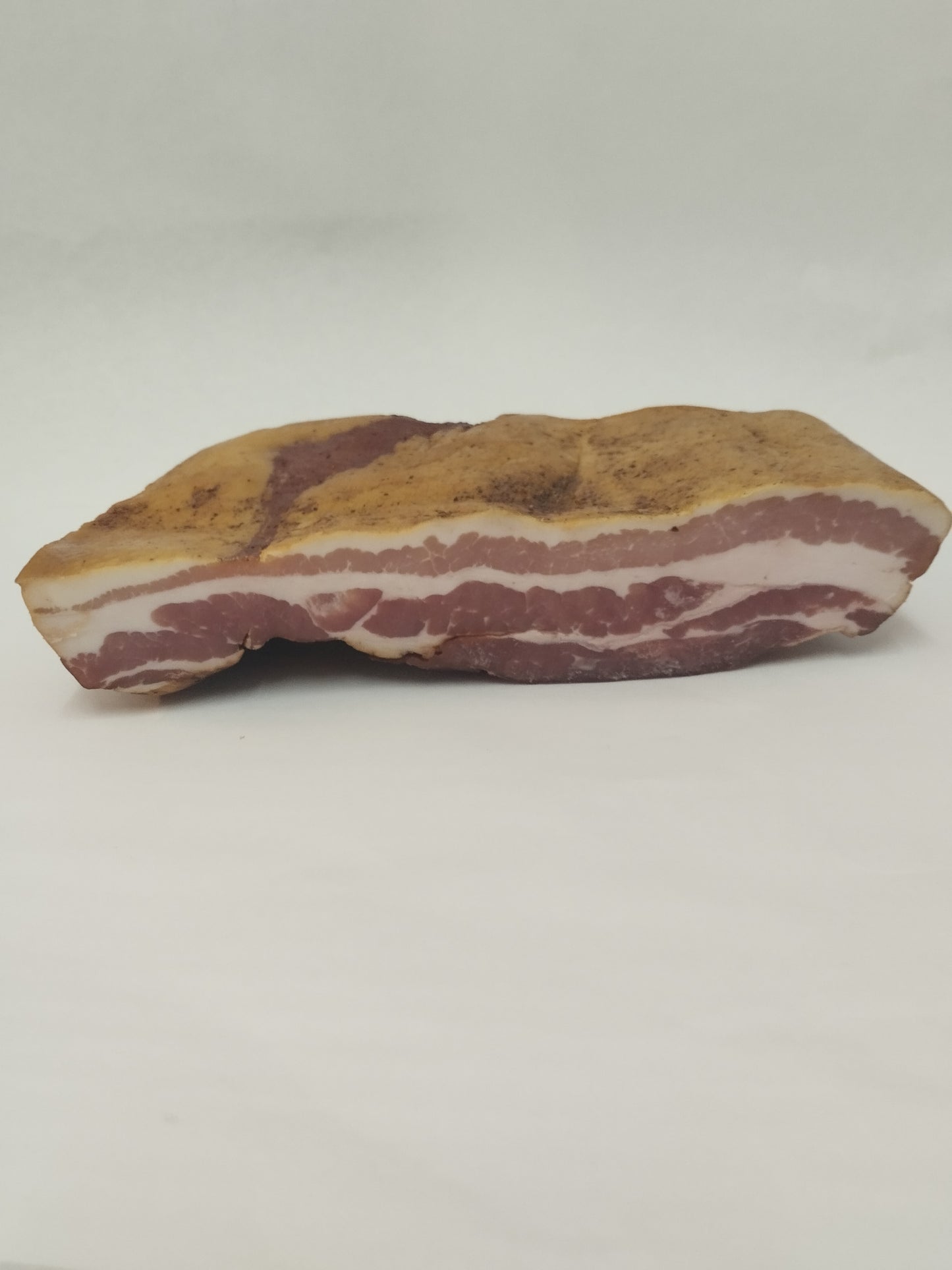 Gerauchter Schweinebauch, am Stück