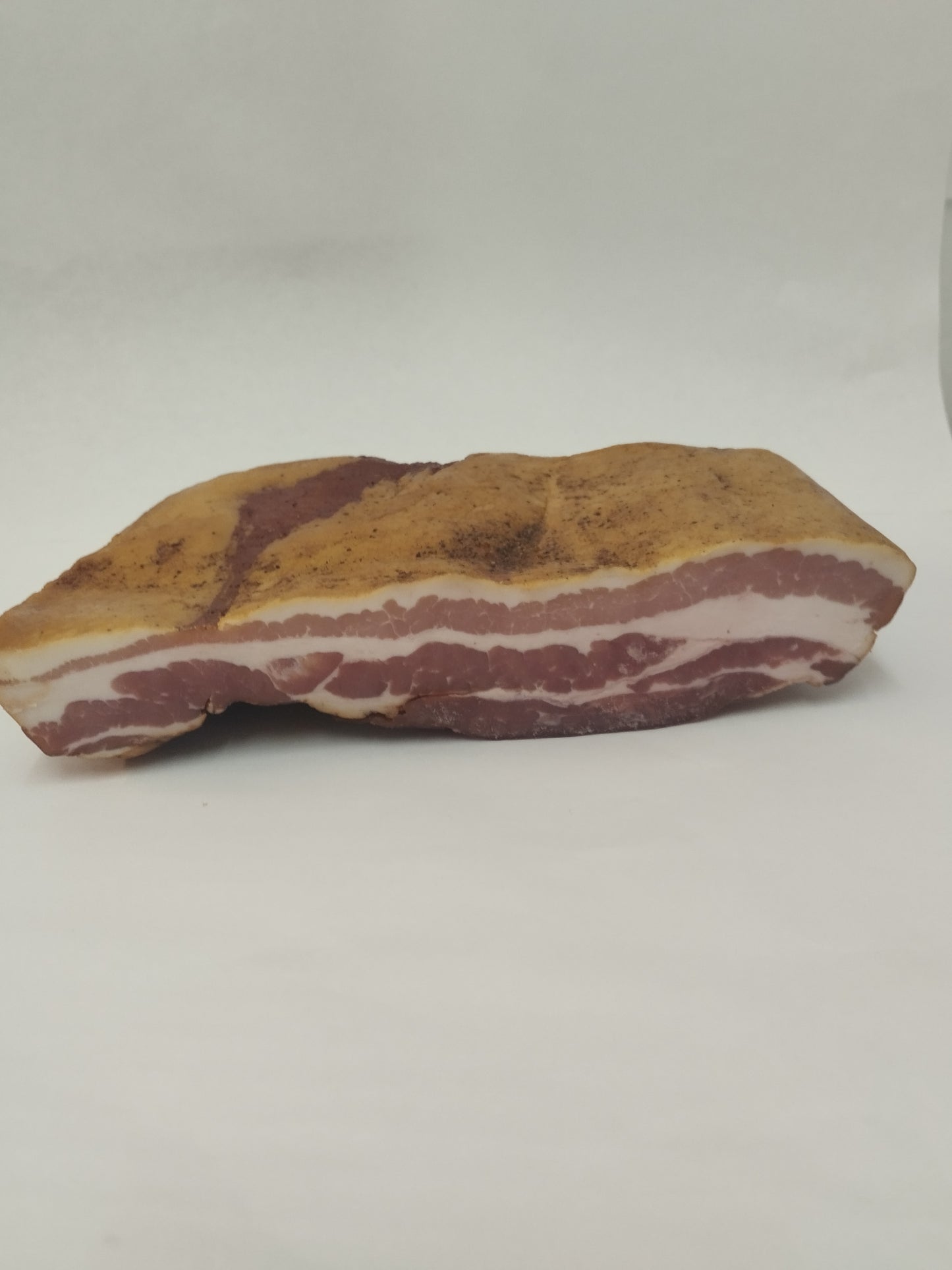 Gerauchter Schweinebauch, am Stück
